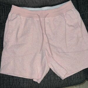 Lululemon At Ease shorts (XL)